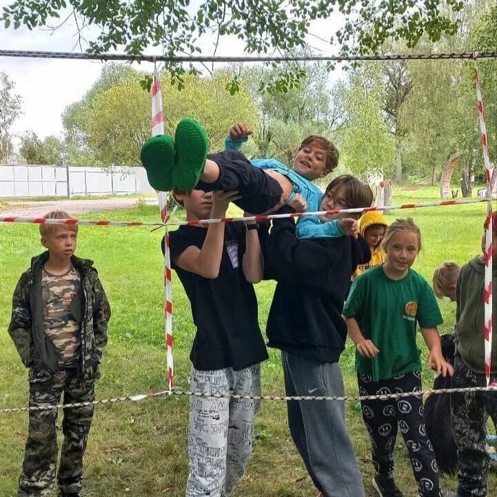 Командное упражнение на равновесие